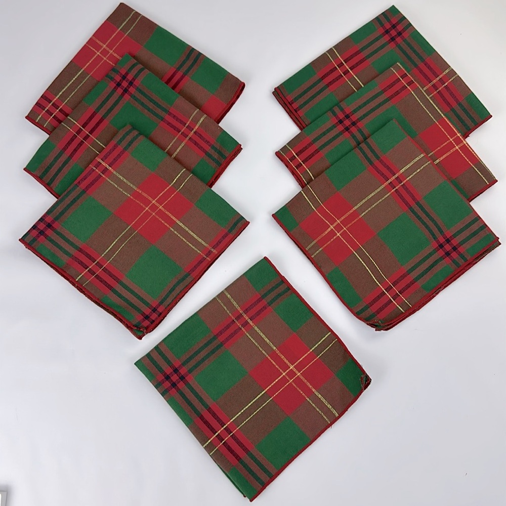 Holiday Cloth Napkins. 7 Total. 17”x17”. Red, Green Plaid with Gold accents.